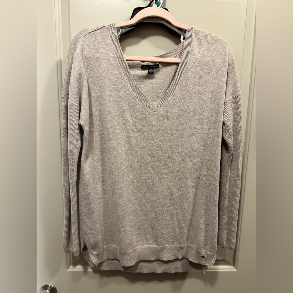 American eagle light sweater. Large